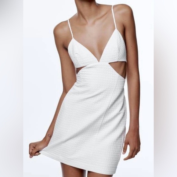 ZARA textured cut out white dress size M - Picture 2 of 9